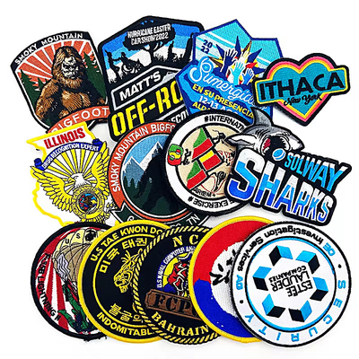 Op maat geborduurde borduurwerk patch ijzer op kleding ontwerper patches